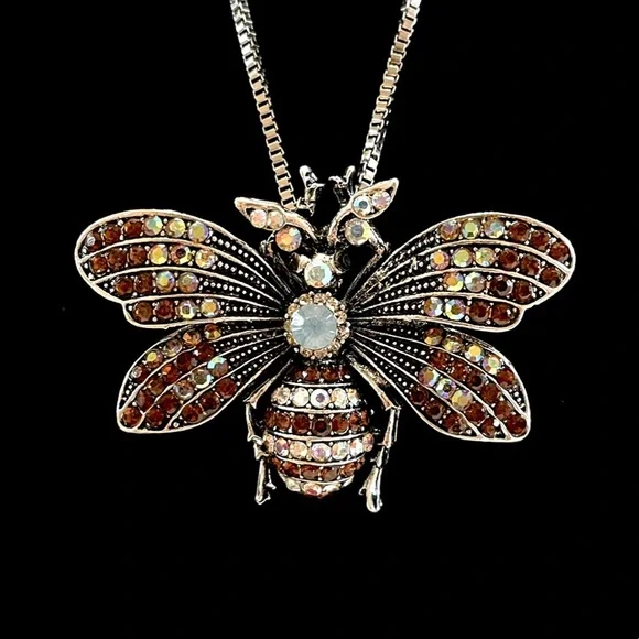 🌼 Crystal Honeybee Pendant Necklace - Picture 1 of 6